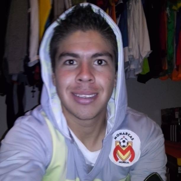 demi18things:  Ale Zamora portero de diferentes equipos de fútbol con sólo 18 años