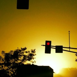Ok me gustan los semáforos, que se joda! #morning #sunrise #semaforo #daily #pretty #Santurce