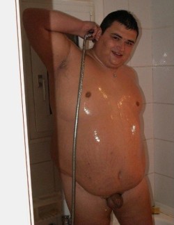 photocub69:  sexy chub showering 