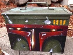 xombiedirge:  Boba Box by Augie Pagan / Blog 11” X 7” X 5.5” Acrylics and spray cans on metal ammo box. Part of &ldquo;Star Wars The Art Show: Episode III&rdquo;, at Ltd Art Gallery / Tumblr.