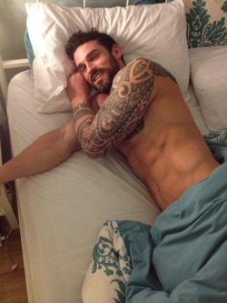 Stuart Reardon. Imagine waking up next to this&hellip;I would never get out of bed!
