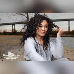 Kay @kaymarie__x  showing off her locks and giving my camera the stare  #intensity  #ashleystewart #ilovemyhair #photosbyphelps #sweats #bridge #curtisbay #water #elle #vogue #effyourbeautystandards #honormycurves #curvee #sneakers #legs #curly #md #va