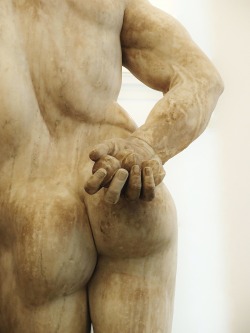 hadrian6:  Detail : The Farnese Hercules holding the Golden Apples of the Hesperides.  early 3rd.century AD. Roman copy.National Archaeological Museum. Naples.http://hadrian6.tumblr.com