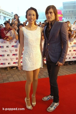 Karen Mok with Jared Leto at the 2008 MTV Asia Awards