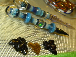 the-stoner-sage:  Shatter bees in love <3