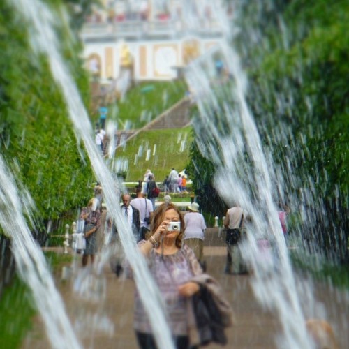 #Peterhof. #Moments & #portraits 13/37  #portrait #fountain #photographer #girl #girls #woman #park #palace #walk #walking #visitors #view #travel #green #water #street #streetphotography #spb #StPetersburg #Russia #art #спб #петергоф #Россия