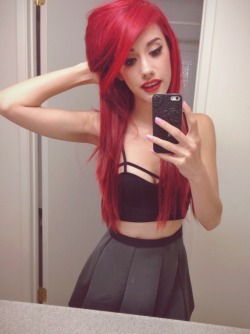 I Know She&Amp;Rsquo;S Not A Natural Red Head But A Girl With Even Dyed Red Hair
