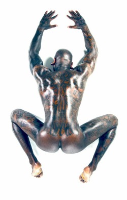 kingkamikaze24:  hungjar:  southerntrade:  sex-twins:  monsieur-gracieux:  goodbussy:  This Dude Blak Frost  $£×¥  -tommy  Hot damn  Put that ass on this dick  This is art to me ;) he kicks ass   Beautiful