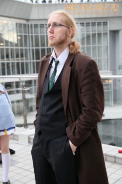 WOW. Just&hellip; WOW. I believe this may be the best Van Hohenheim cosplay I&rsquo;ve seen so far.