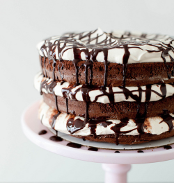 fullcravings:  Mudslide Brownie Layer Cake 