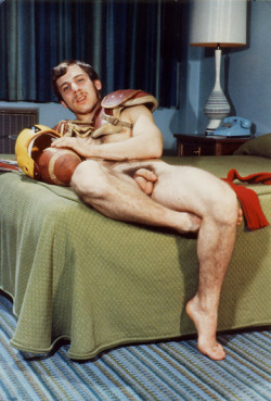 fuckyeahvintageguys: Tons of Vintage Pics at Fuck Yeah Vintage Guys. Click Here to Follow Fuck Yeah Vintage Guys.  Go for it.