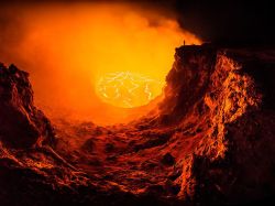 Heat seeker (standing on the rim of Halemaumau crater, Kilauea, Hawai'i)