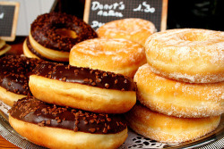 donuts | via Tumblr on We Heart It. http://weheartit.com/entry/66906092/via/glowinginthedarkness