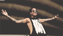 fronzilla:  dunrath:  Chris Fronzak of Attila [x]  I knew this would become a GIF haha, thumbs up 👍