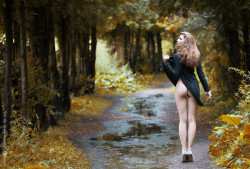 nudityandart:  Untitled (by IlyaLysenko):