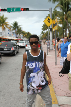gorgeousmerka:  refinedprince:  mystyledope:  Ocean Drive  I don’t know why, but I love this picture.  IM INLOVE