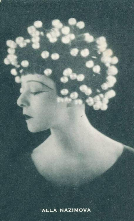 Alla Nazimova for Salomé - 1923 Nudes &amp; Noises  