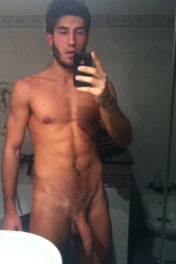 nakedguyselfiesau:  If you thought he was hot you should head over and follow  Naked Guy Selfies on tumblr even or submit yourself here! …..Or you can check out some 100% Real Australian Hot straight 18-25yr old straight boys go gay for pay,