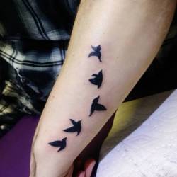 Recent tattoo.    #ink #tattoos #chelsea #boston  #ravenseyeink #tattoo #birds  (at Raven&rsquo;s Eye Ink)