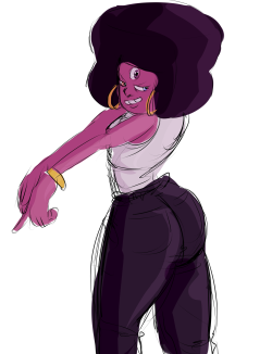 jen-iii:  I was doin some loose sketches and as always it devuldges into Garnet’s ass in jeans so I decided to slap some color on and share