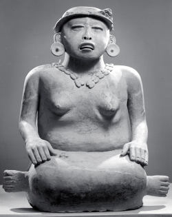 tlatollotl:  Seated female figure Veracruz, Mexico. Remojadas. 6th to 9th century AD The Met 