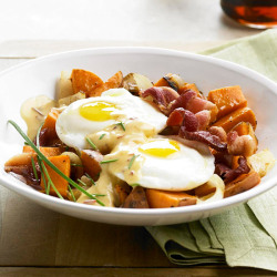 in-my-mouth:  Sweet Potato Hash with Spicy Hollandaise 