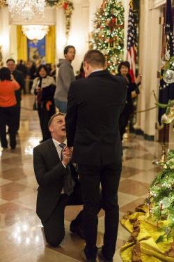 releasings:  writinginlove:  The first gay marriage proposal in the White House. An active duty U.S. Marine Corps captain made history over the weekend by becoming the first gay man to pop the question to his partner at the White House. In the photo: