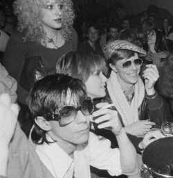 dailyiggypop:  New York City 1977: Iggy Pop, Cyrinda Foxe, Nancy Spungen, David Bowie (photo credit©: Bob Gruen) 