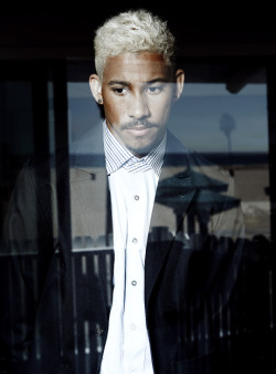 invizible: sohieturner: Keiynan Lonsdale photographed by Cory Osborne for Pure DOPE Magazine, 2015  He looks so good with blonde hair 😭😍 