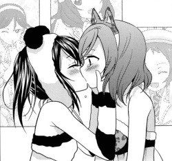 minahoshiasuho:NicoMaki! HUG! 