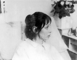 ladamarossa:  Shelley Duvall in the deleted hospital scene from the original ending of THE SHINING (1980)   What I wouldn’t give to see this scene 