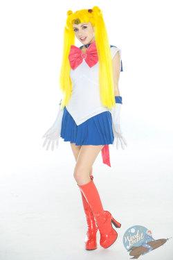 irishgamer1:  Cheesy Sailor Moon cosplay. But damn she has a sexy ass!