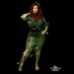 @dmtsweetpoison  as poison Ivy #plussizemodel #cosplay #latina #inked #tattoomodel #milf #poisonivy #dccomics #batmanvillian #photography #photosbyphelps  https://www.instagram.com/p/By28eAIAQRe/?igshid=obj563ccu3l7