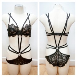 karolinalaskowska:  Custom set made with English leavers lace, vintage kimono silk and stretch silk satin. Embellished with Swarovski crystals and satin elastic strap details. The bra alone has 60 seperate pieces to it - definitely won’t be attempting