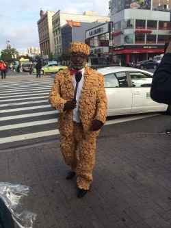 megwhat:  fatmanatee:  hannibal buress in a cookie suit  this man is a national treasure. 