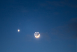 Sun, moon, Venus, Mars (I believe) in one photo.
