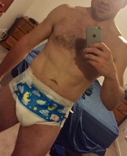 realestselfoz:Time to get ready for the day. A bit of deliberate diaper peaking won’t hurt right 