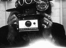 70sgroupie:  jimi hendrix snapping a picture