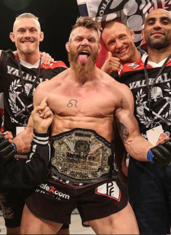 heatedtabloid101:MMA fighter Emil “Valhalla” Meek big cock and butt exposed 