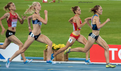 trackandfieldimage:  Jenny Simpson, USA, a few seconds from winning the 1500 meter world championship. Daegu, Korea 2011. photo Jeff Cohen   / instagram jeffcohenphoto Trackandfieldimage.com