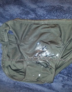 usedmensboxers: Cum stained used boxers, with custom porn video! https://www.usedmensboxers.com/shop/used-underwear/stained-boxers-detail 