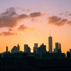 newyorkxplorer:      Would love to see your sunset shots in the City. Tag them #imxplorer