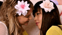 Chu！Chu！Chu！ ミアとマリカ  北欧美少女・ミアちゃんと、メイドインジャパンのポルノスター・マリカちゃんが日本で初まぐわい!イチャイチャしたり、おっぱいを舐め合ったり、アソコを弄ったり、見ている側までドキドキ! 