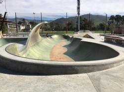rodgerlodgepole:  #sloskatepark #sanluisobispo #california #skatepark #skate #skateboarding #rollerskating #green #instaskate #slo #fun #bowlysnakerunshit #wave (at SLO Skate Park)