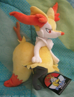 look at this gorgeous baby i got the other day &lt;3 her name is Gwendolyn after my Braixen in game c: