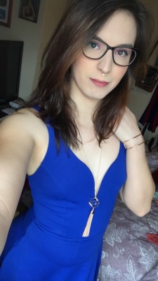 trishy:  neptitude:New dress, just in time to go to the mall! 💖  via https://trishy.tumblr.com/, quality no-ordinary pictures :)         