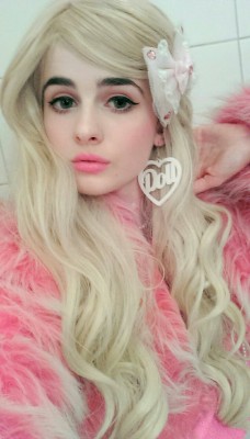 nicholael:  dramatic pose, dramatic pink fake fur coat, dramatic amount of makeup+pouting?? time to calm down perhaps???? haha that was a joke NEVER!! barbie aesthetic 4 life 8^)
