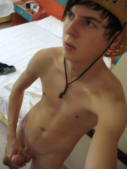 realdudesnaked:  Cute little emo boy. (;Follow me at “Real Dudes Naked” to see more hot amateur guys!!!  