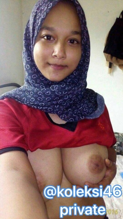 naughty-hijab-fetish:  Suriati