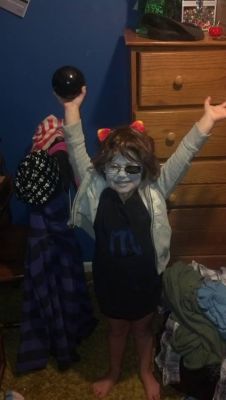 doctor-donna-detective:  raggedymanandtheponds:  tastethehemospectrum:  not-so-rabid-homestuck-fan:  freaderd:  *Read this please it’s worth every second of your time!* Do you see this little girl? She is my sister. Her name is Izobella, and today she